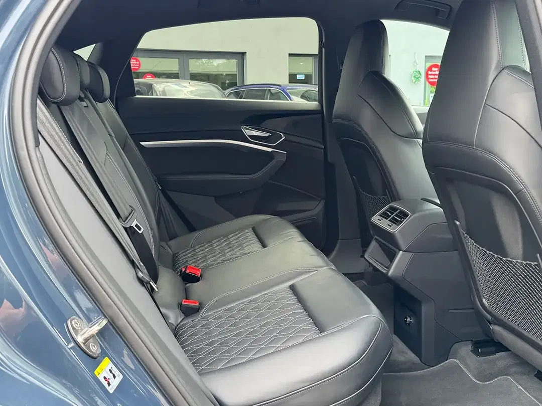 Audi e-tron - Thumbnail 11
