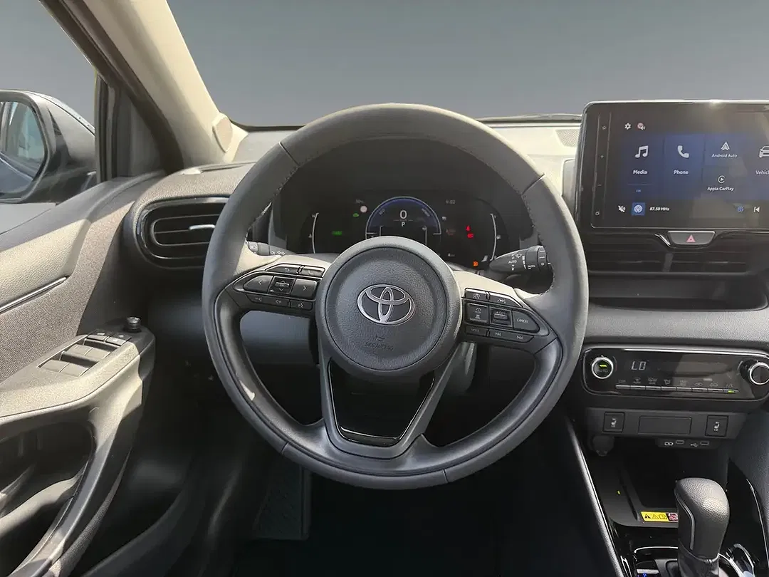 Toyota Yaris - Thumbnail 12