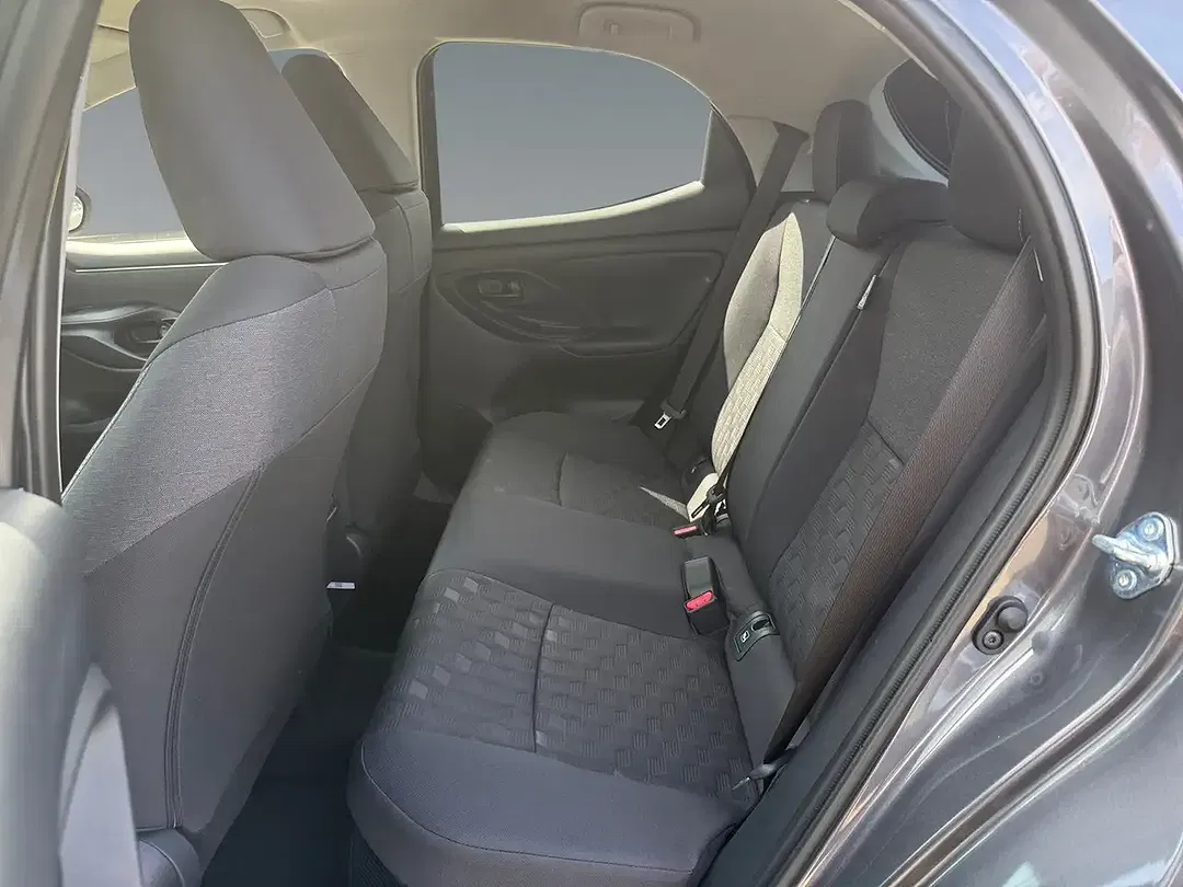 Toyota Yaris - Thumbnail 13