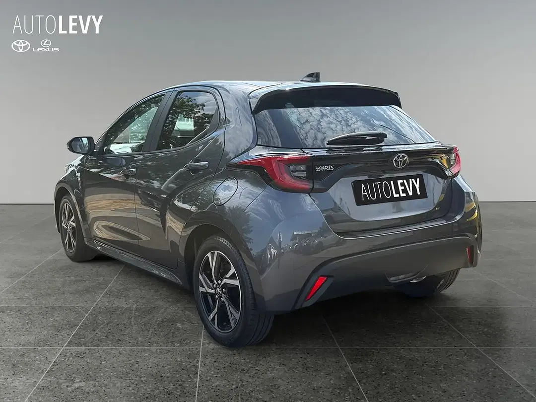 Toyota Yaris - Thumbnail 3