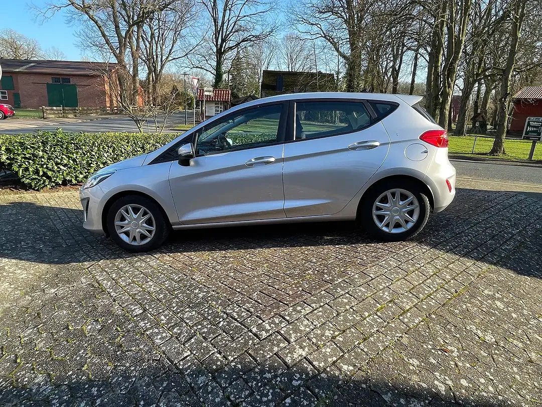 Ford Fiesta - Thumbnail 4