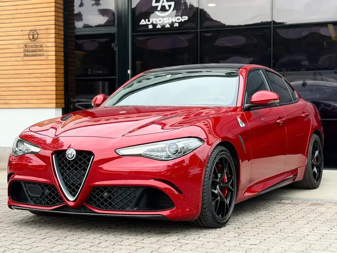 Alfa Romeo Giulia - Thumbnail 10