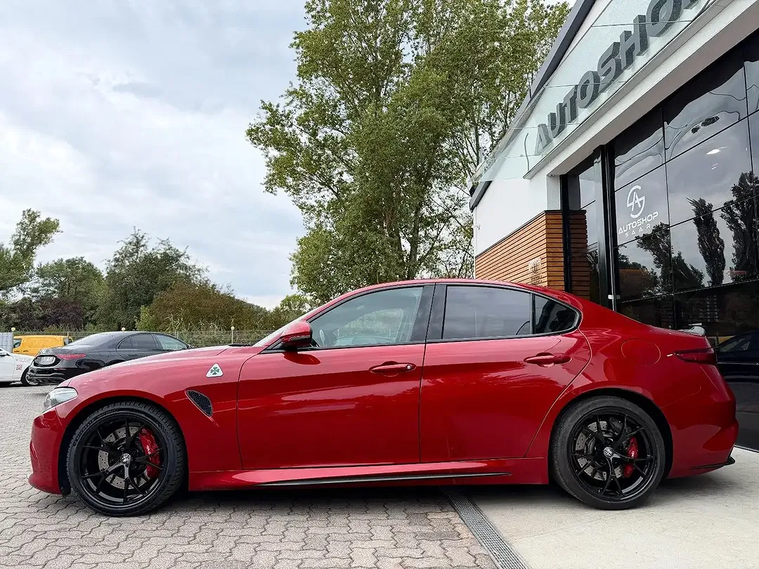Alfa Romeo Giulia - Thumbnail 13