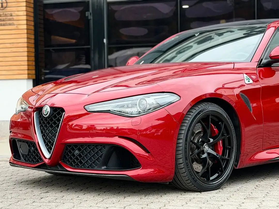 Alfa Romeo Giulia Quadrifoglio - foto 2