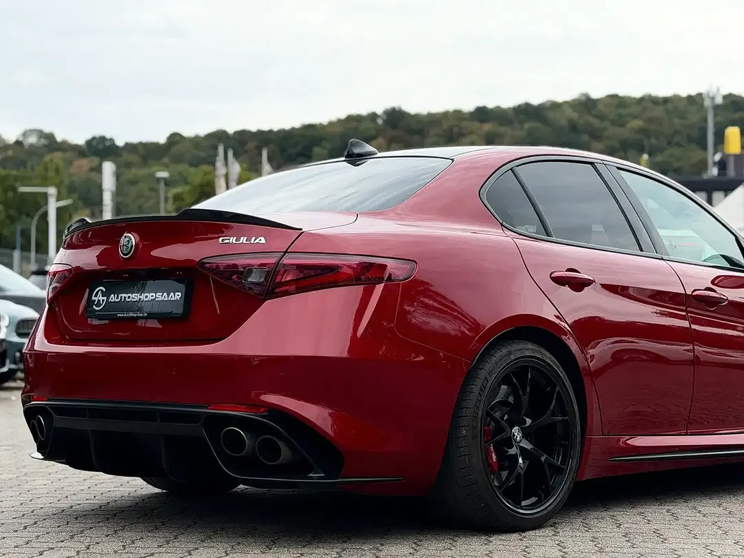 Alfa Romeo Giulia - Thumbnail 8