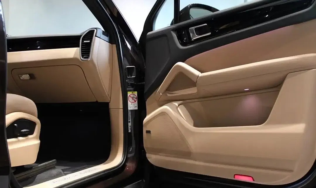 Porsche Cayenne - Thumbnail 10