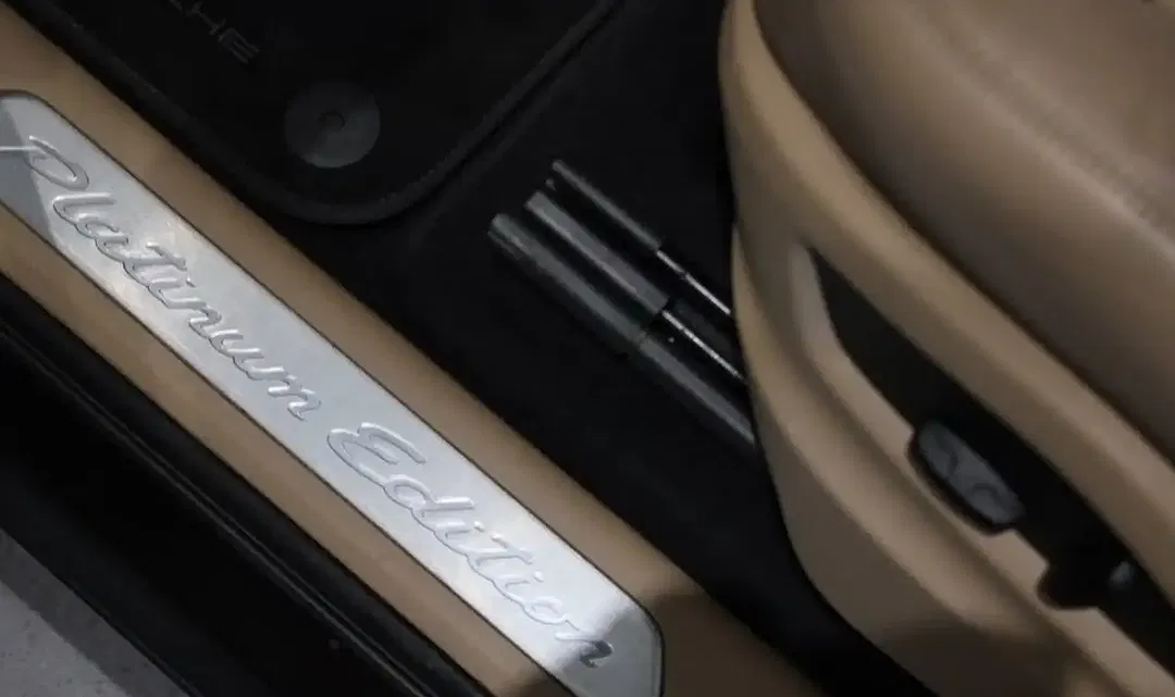 Porsche Cayenne - Thumbnail 11
