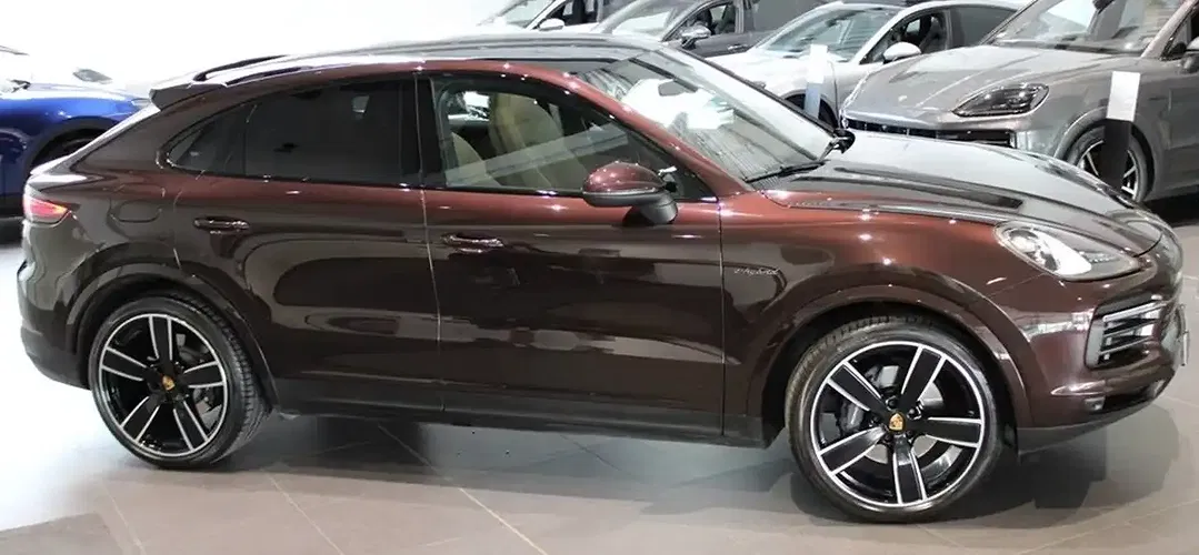 Porsche Cayenne - Thumbnail 6