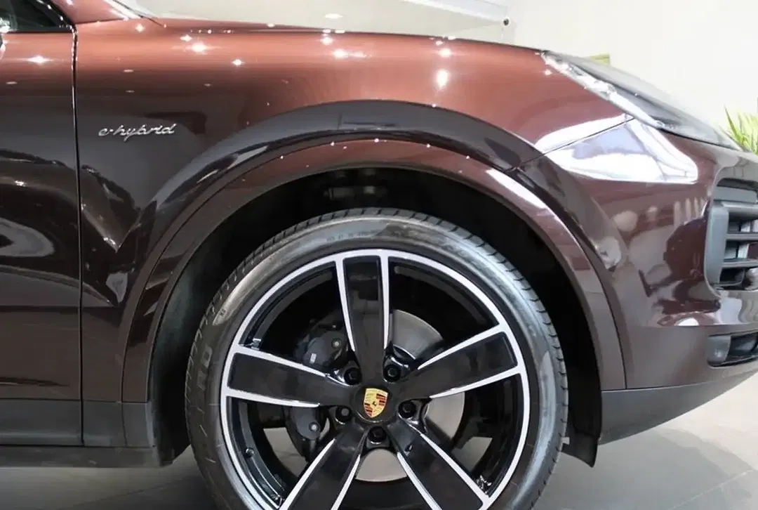 Porsche Cayenne - Thumbnail 7