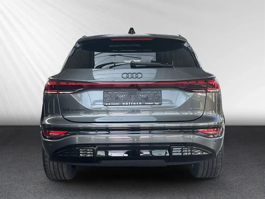 Audi Q6 e-tron - Thumbnail 4