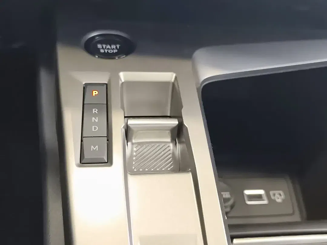 Peugeot 308 - Thumbnail 11