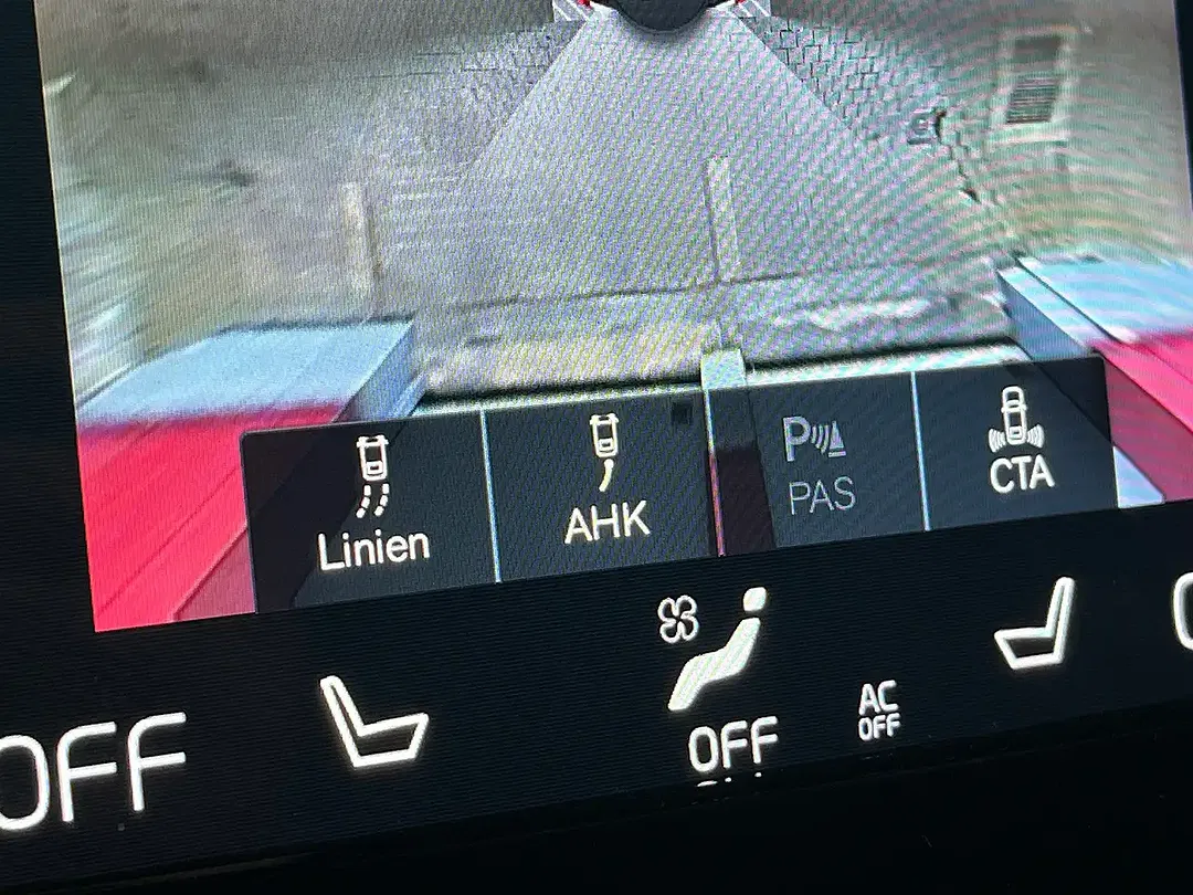 Volvo XC40 - Thumbnail 13