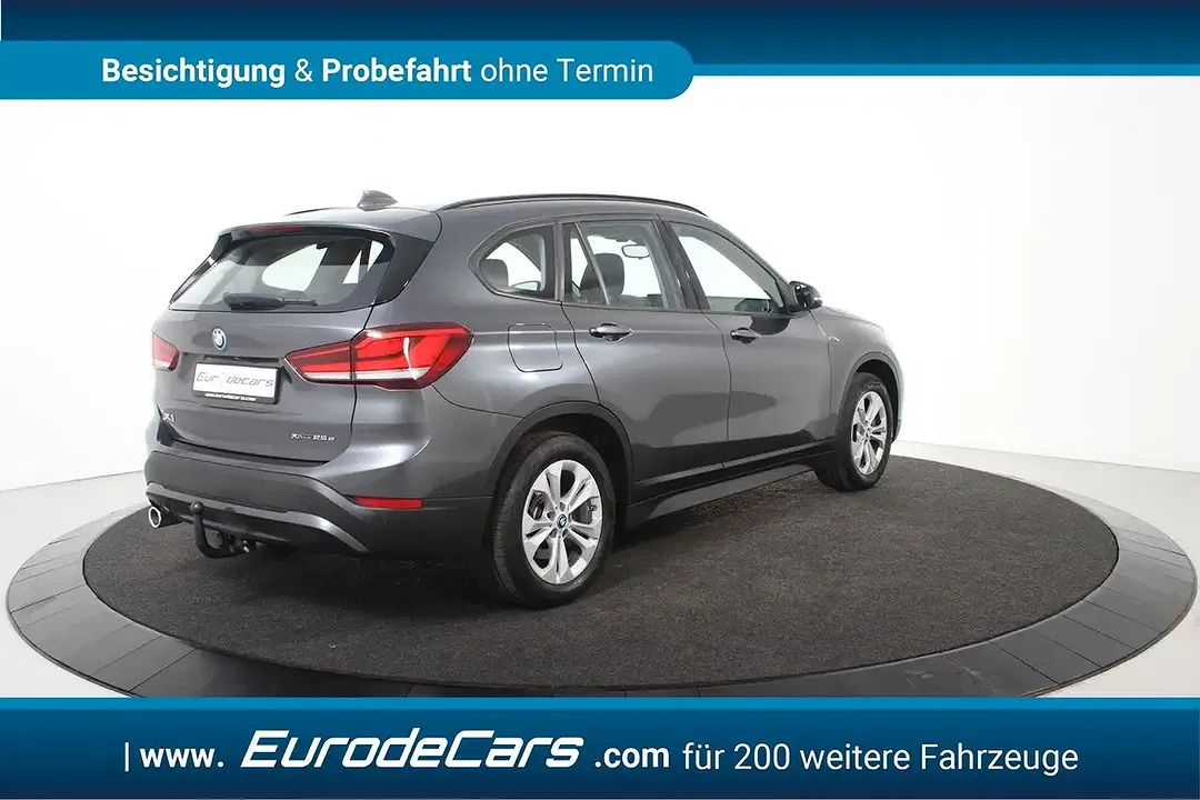 BMW X1 - Thumbnail 4