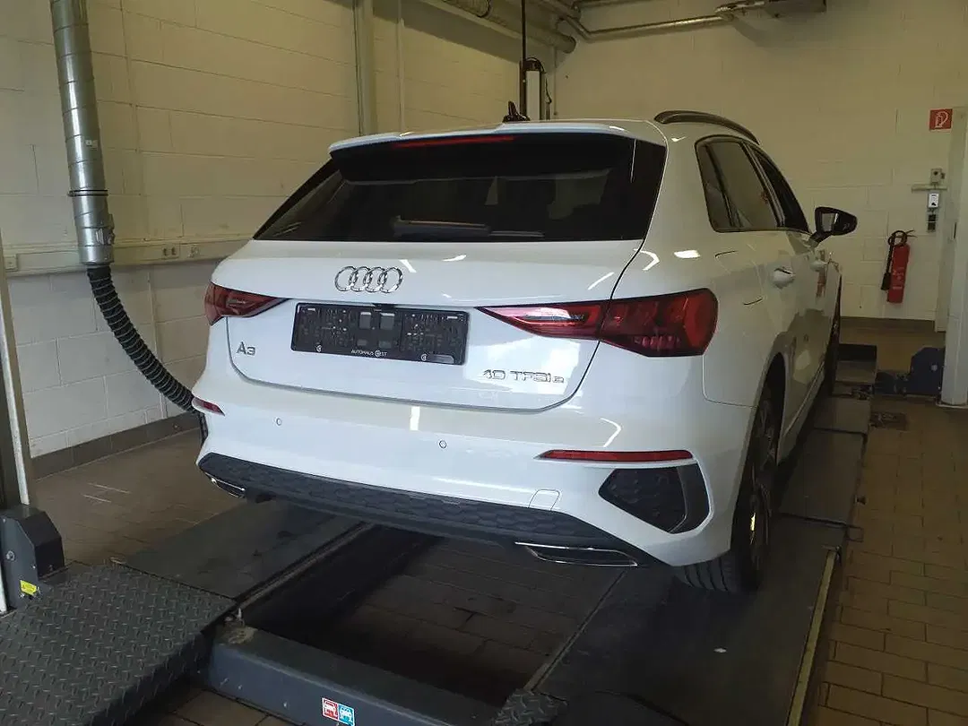 Audi A3 - Thumbnail 2