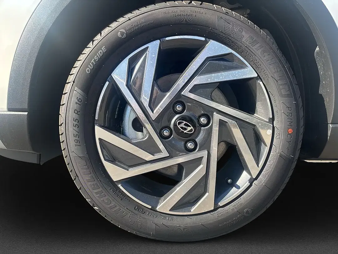 Hyundai BAYON - Thumbnail 7