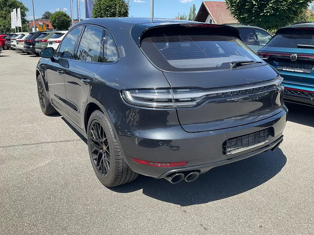 Porsche Macan - Thumbnail 3