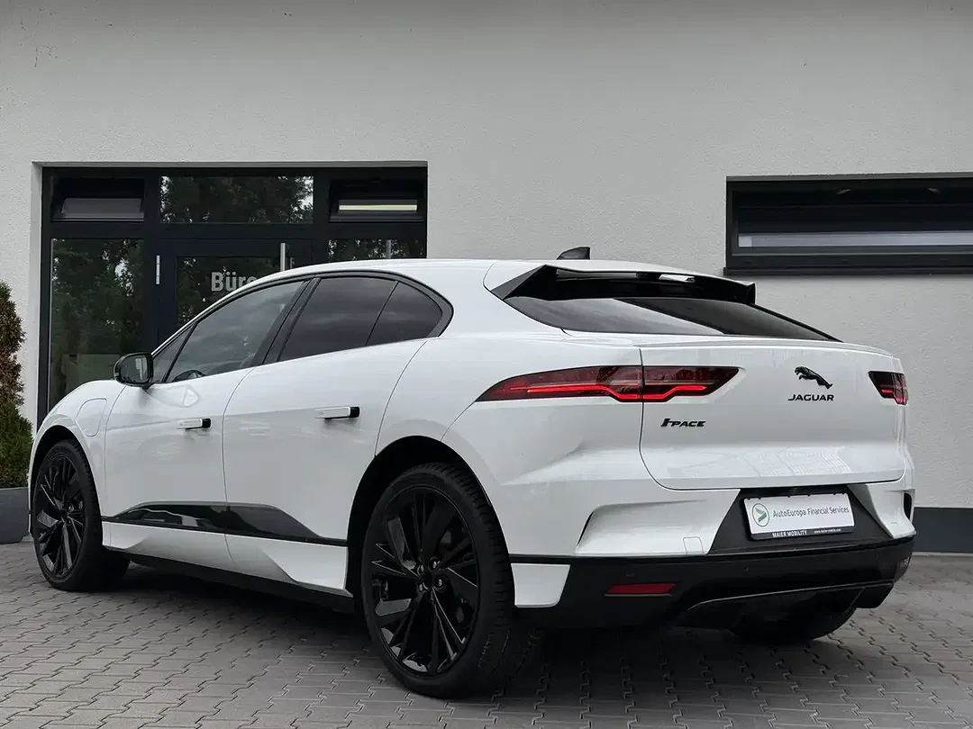 Jaguar I-Pace - Thumbnail 7