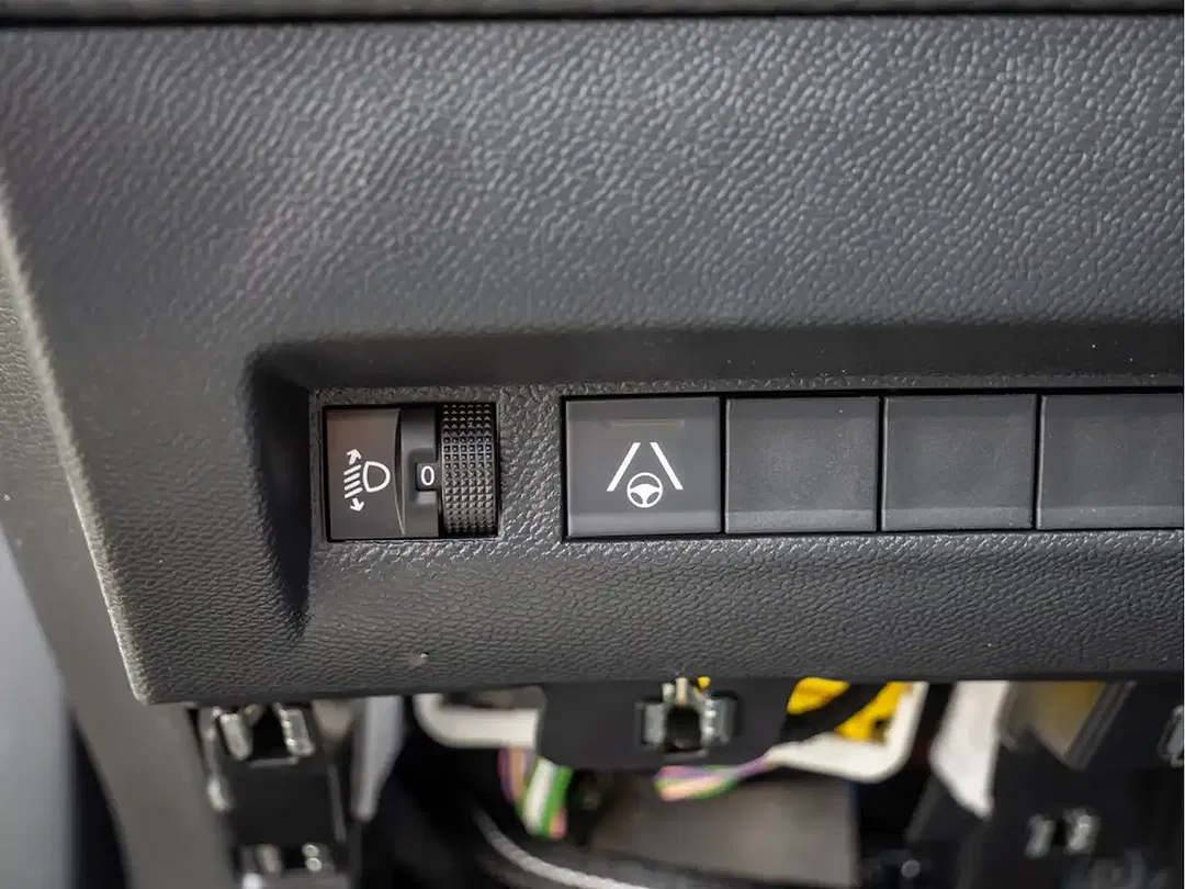 Peugeot 2008 - Thumbnail 13