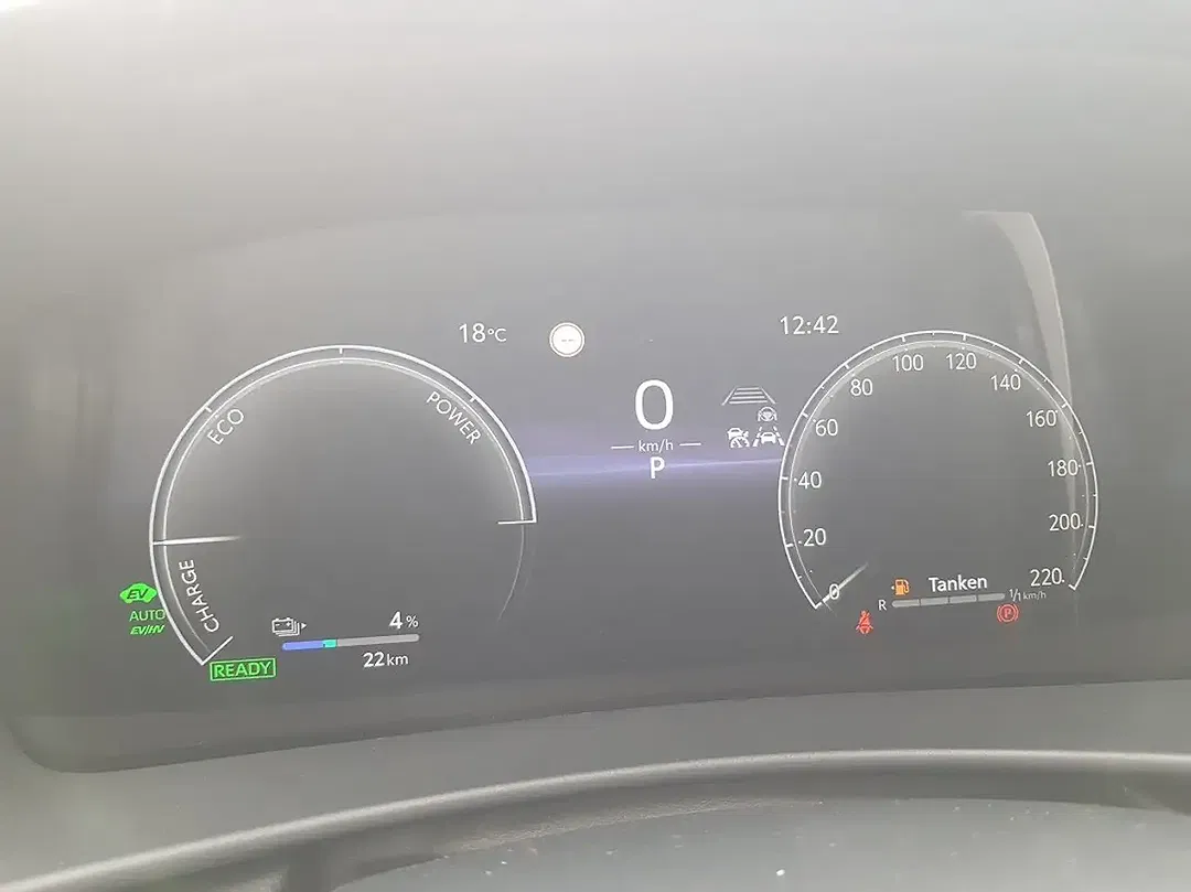 Toyota C-HR - Thumbnail 13