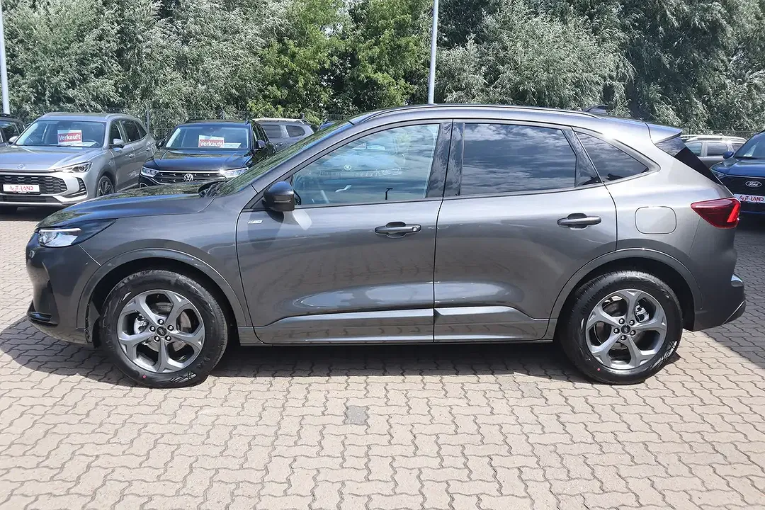 Ford Kuga - Thumbnail 3