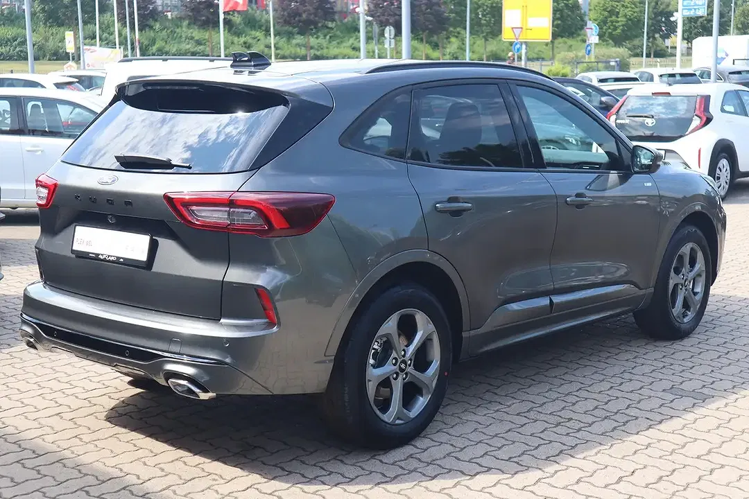 Ford Kuga - Thumbnail 6