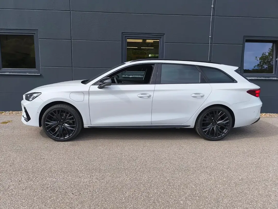 CUPRA Leon - Thumbnail 5