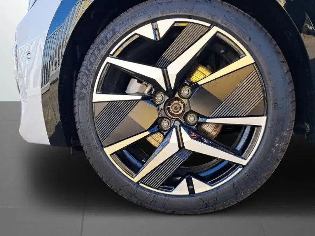 Peugeot 208 - Thumbnail 15