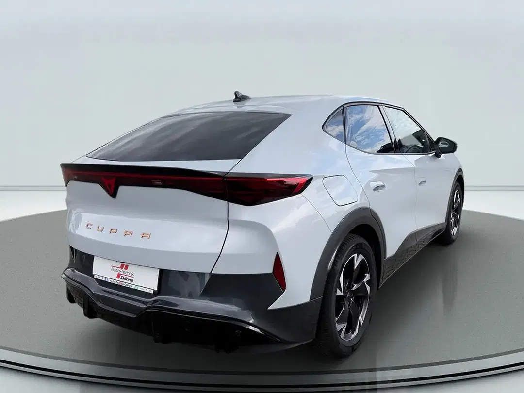 CUPRA Tavascan - Thumbnail 4