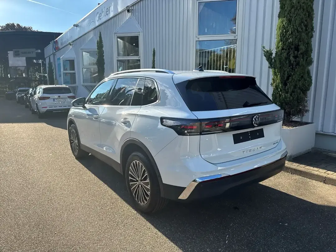 Volkswagen Tiguan - Thumbnail 2