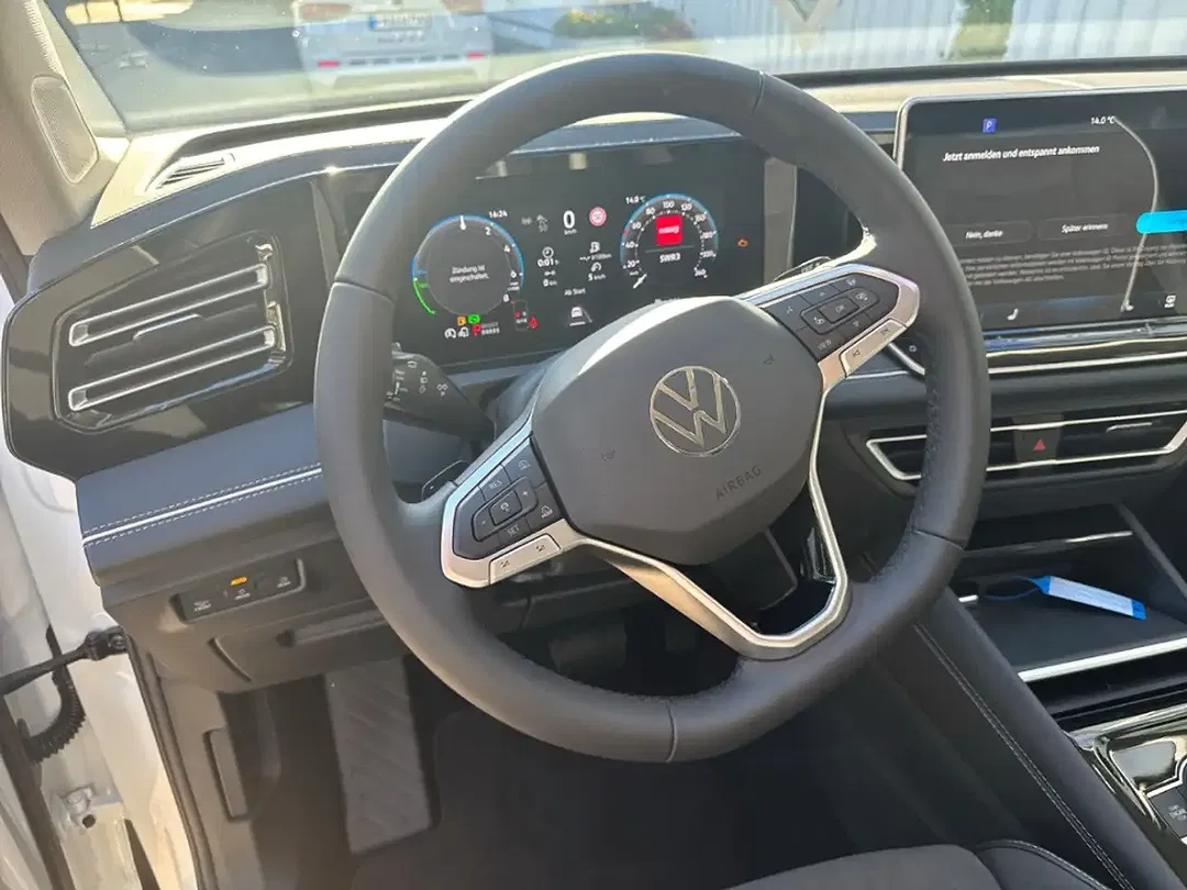 Volkswagen Tiguan - Thumbnail 8