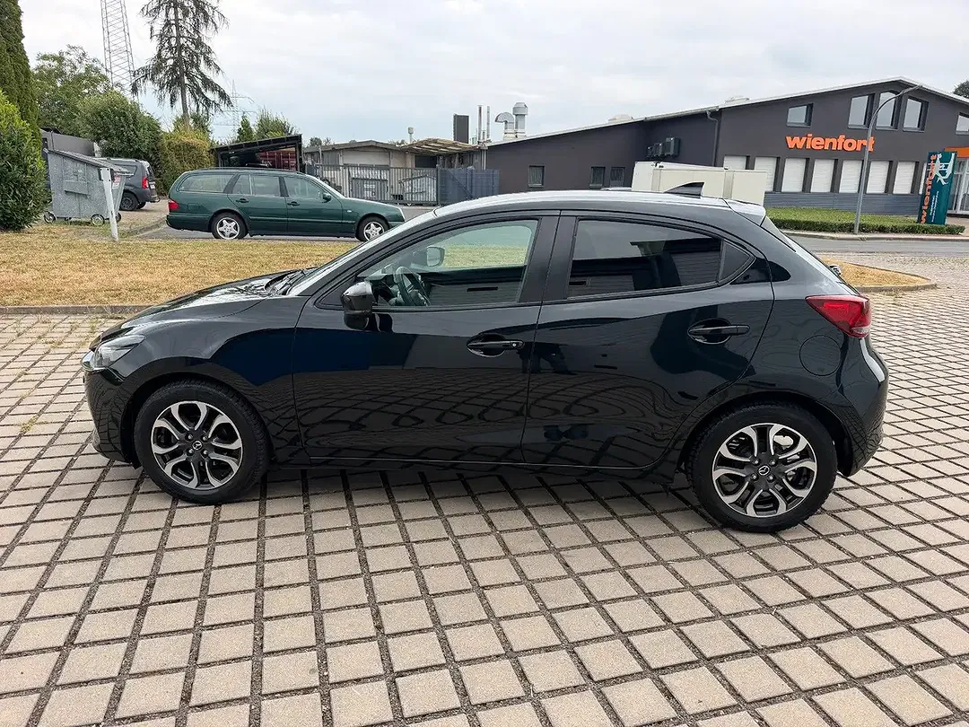 Mazda 2 AUT Exclusive-Line - foto 2