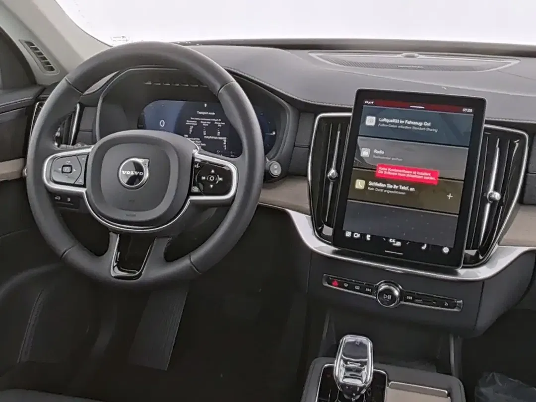 Volvo XC90 - Thumbnail 11