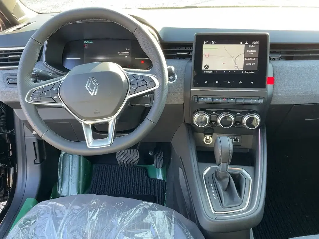 Renault Clio - Thumbnail 8