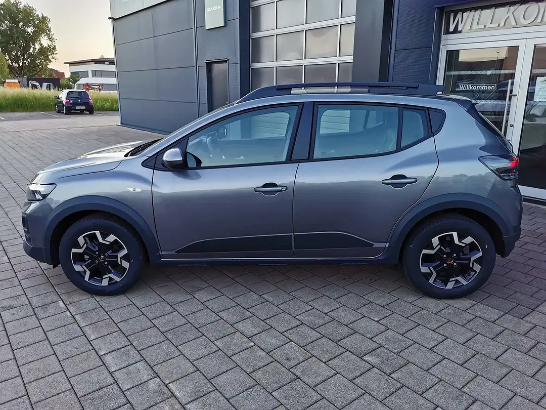 Dacia Sandero - Thumbnail 4
