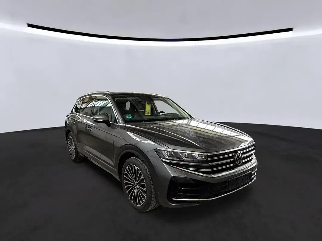 Volkswagen Touareg - Thumbnail 4