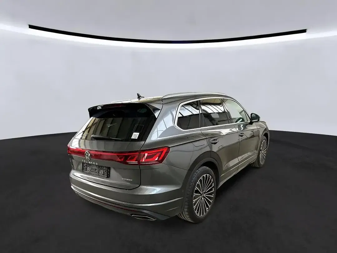 Volkswagen Touareg - Thumbnail 5