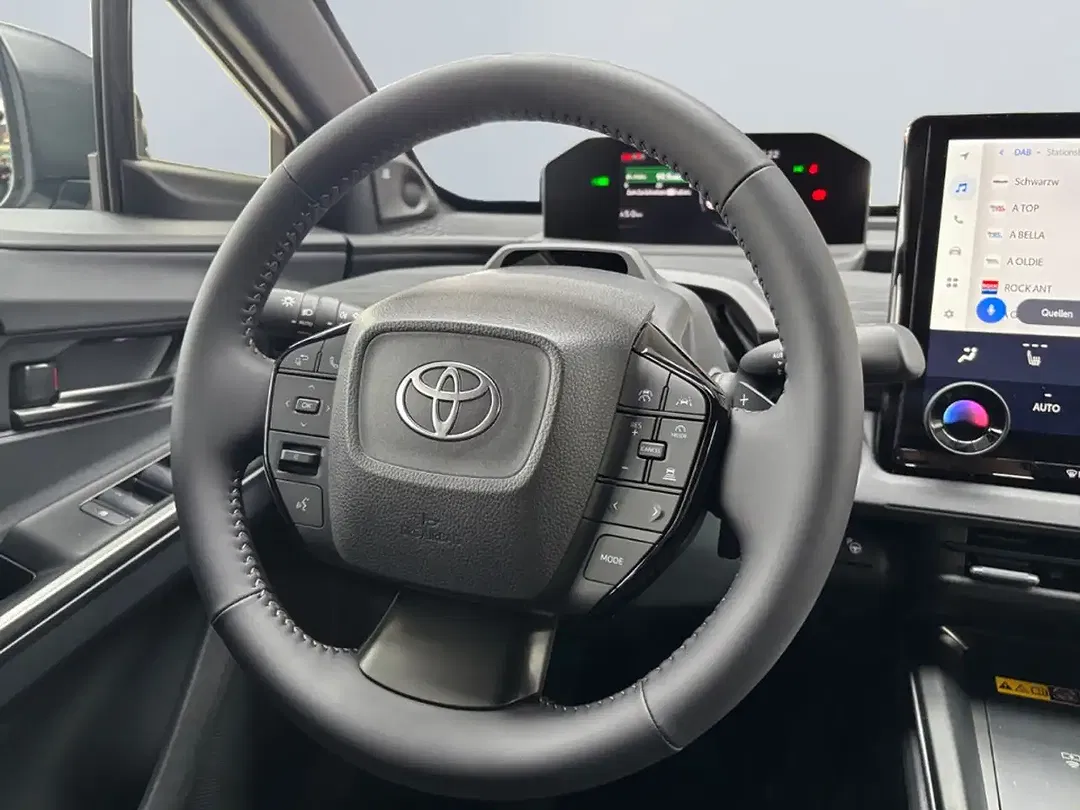 Toyota C-HR - Thumbnail 10