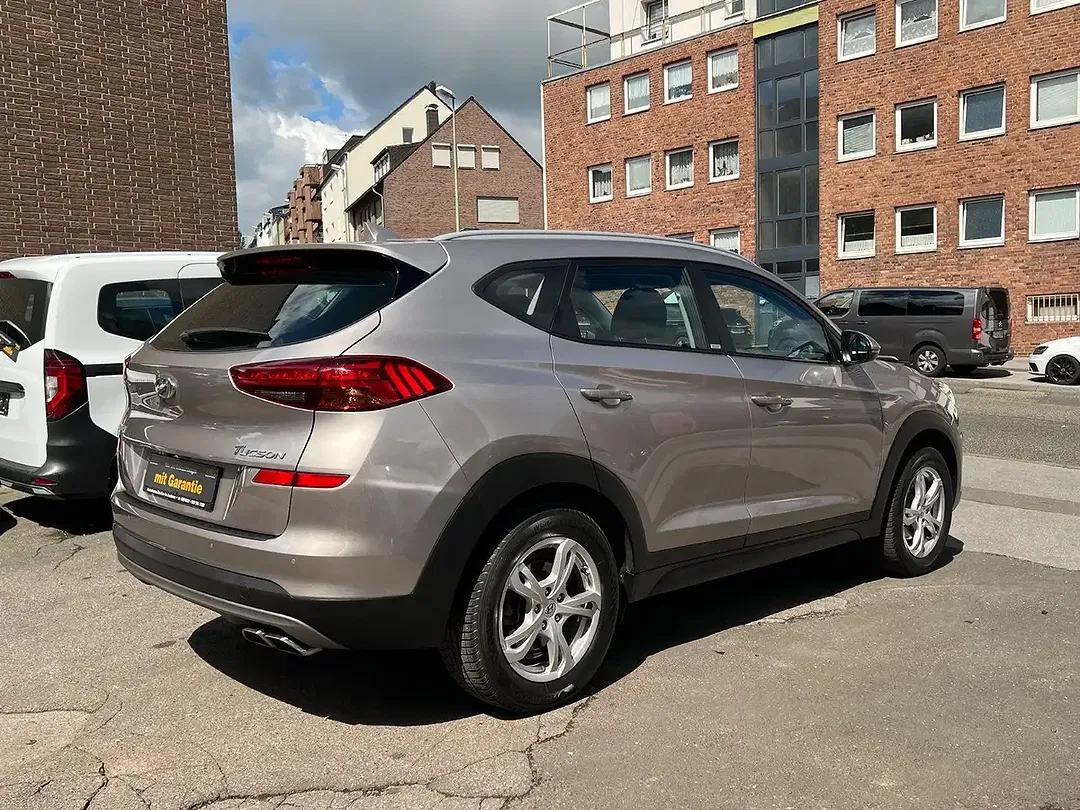 Hyundai TUCSON - Thumbnail 9