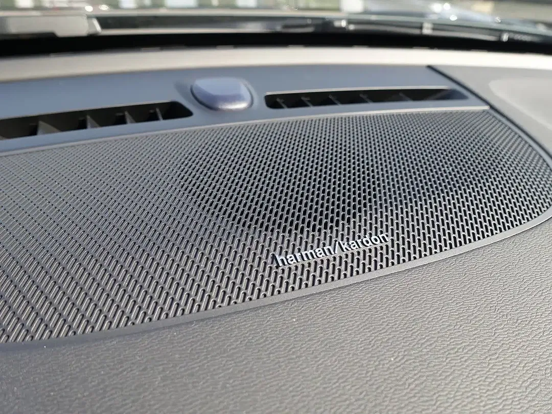 Volvo EX40 - Thumbnail 15
