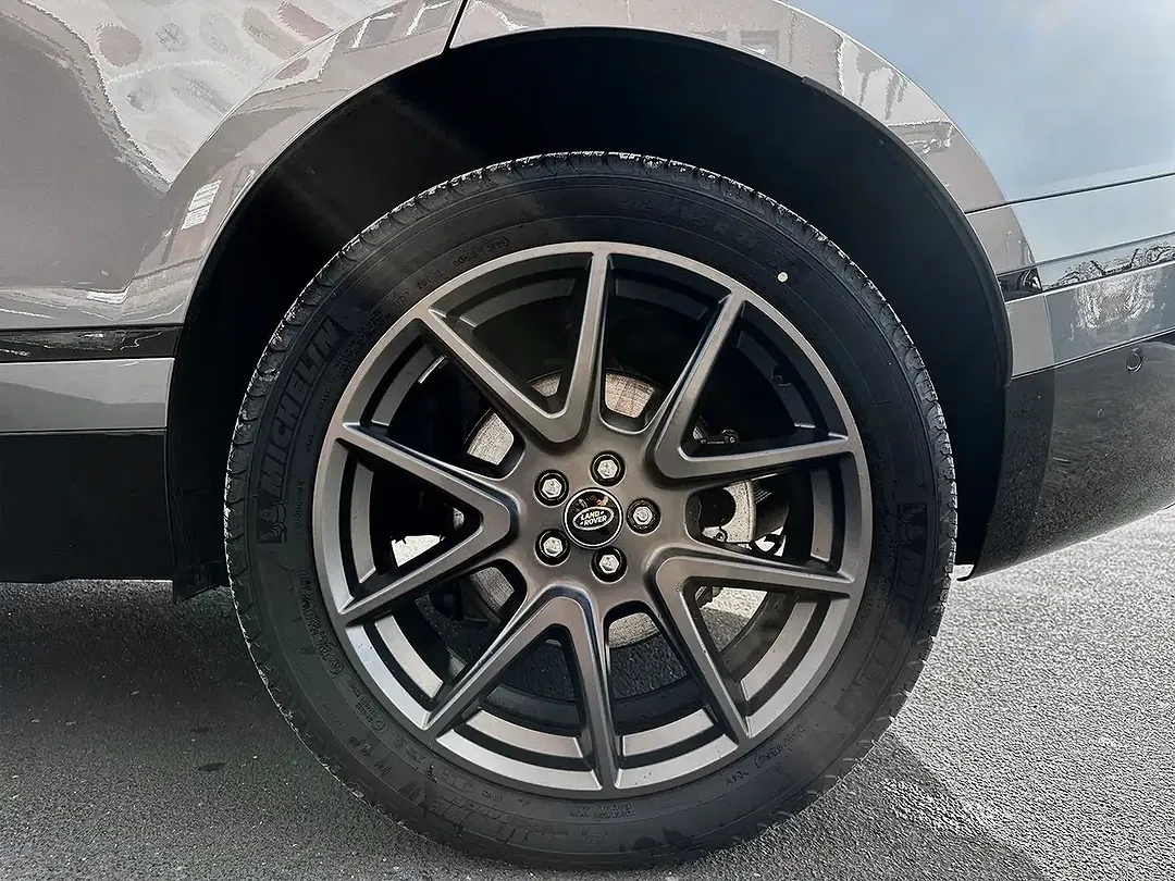 Land Rover Range Rover Velar - Thumbnail 9