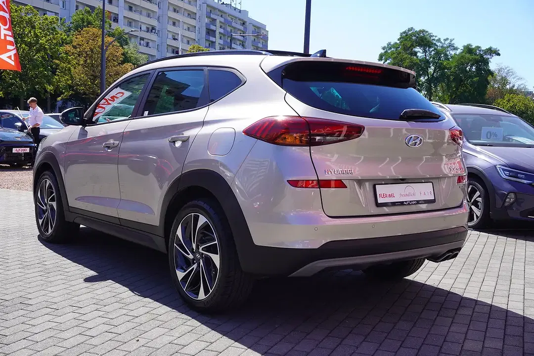 Hyundai TUCSON - Thumbnail 2