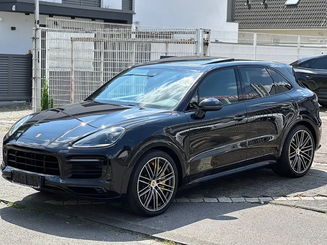Porsche Cayenne - Thumbnail 5