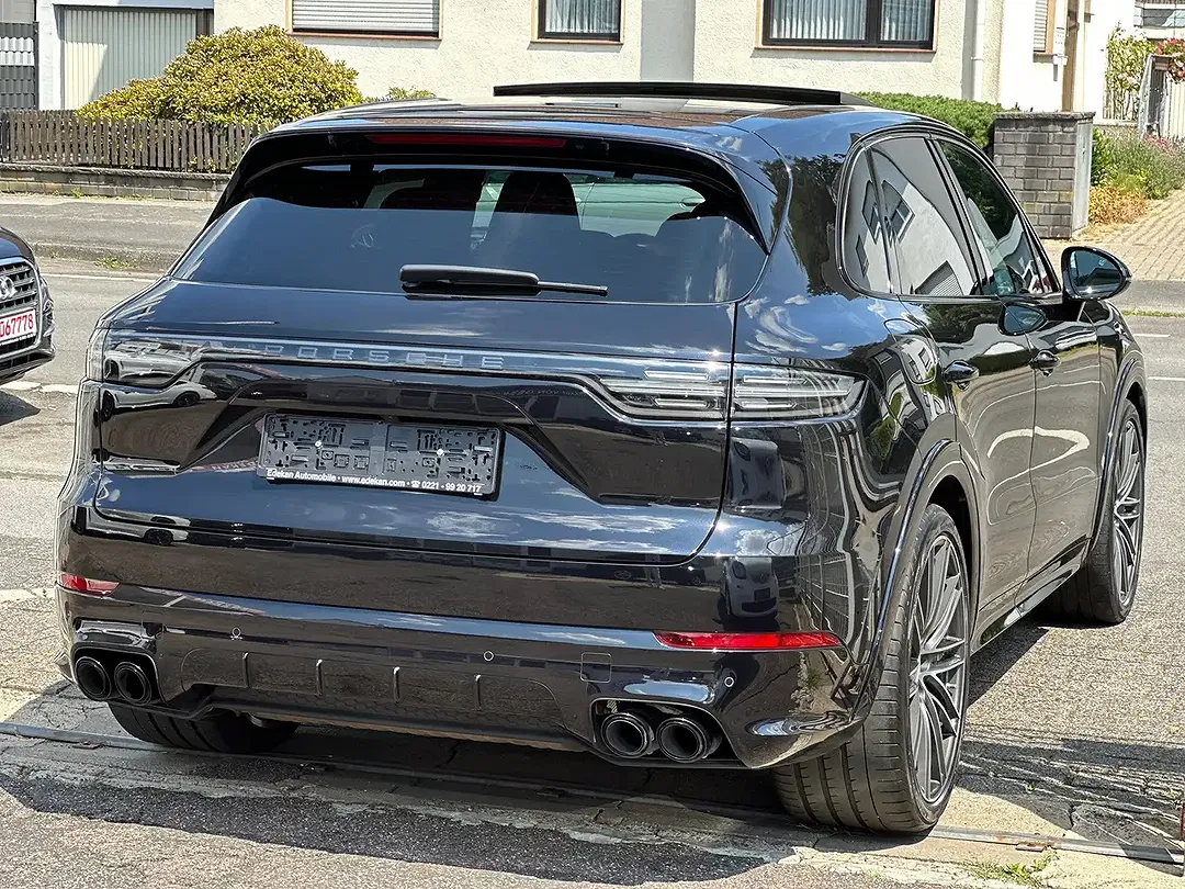 Porsche Cayenne - Thumbnail 7