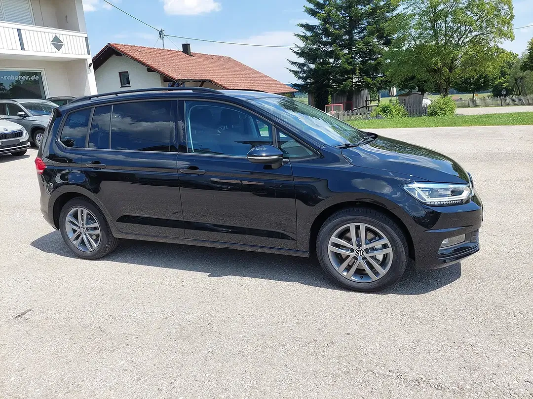 Volkswagen Touran - Thumbnail 5