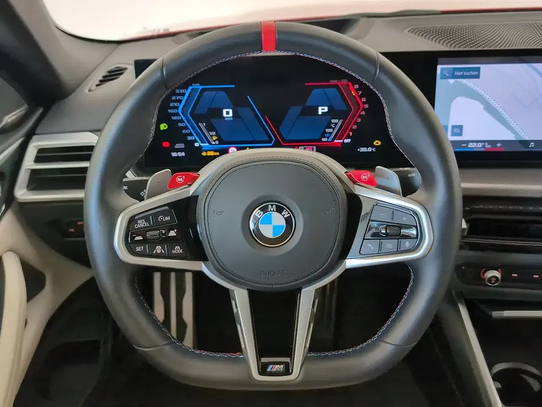 BMW M4 - Thumbnail 4