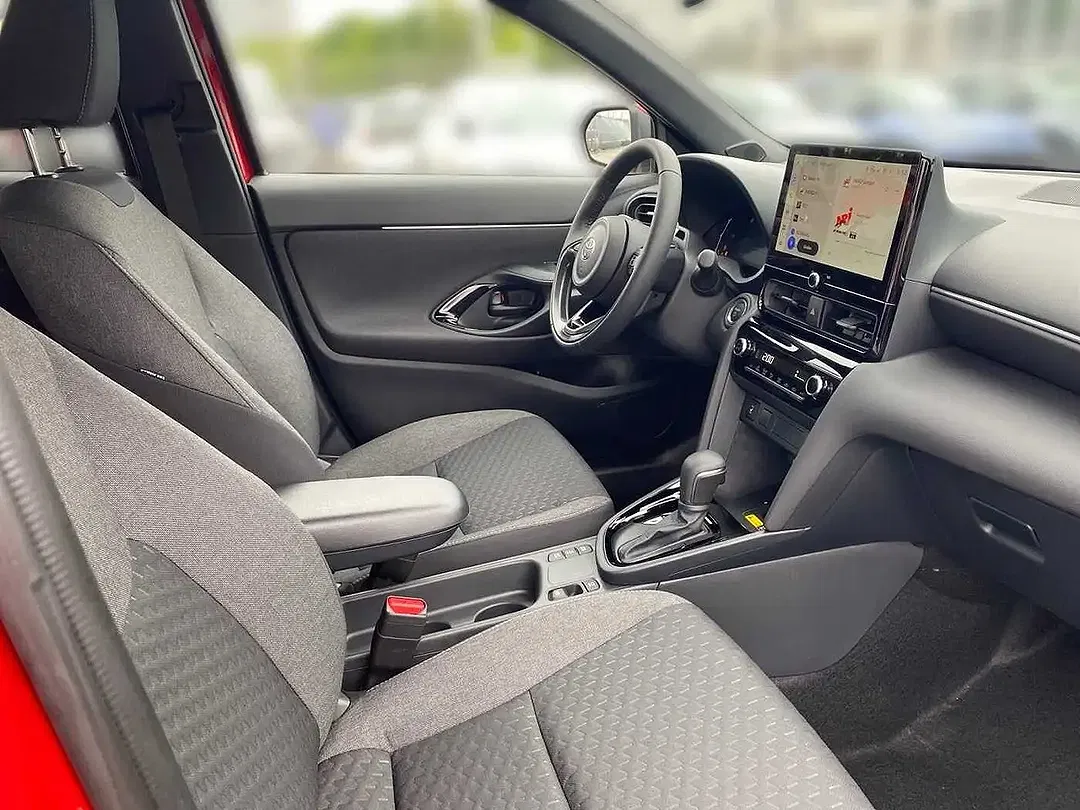 Toyota Yaris Cross - Thumbnail 6
