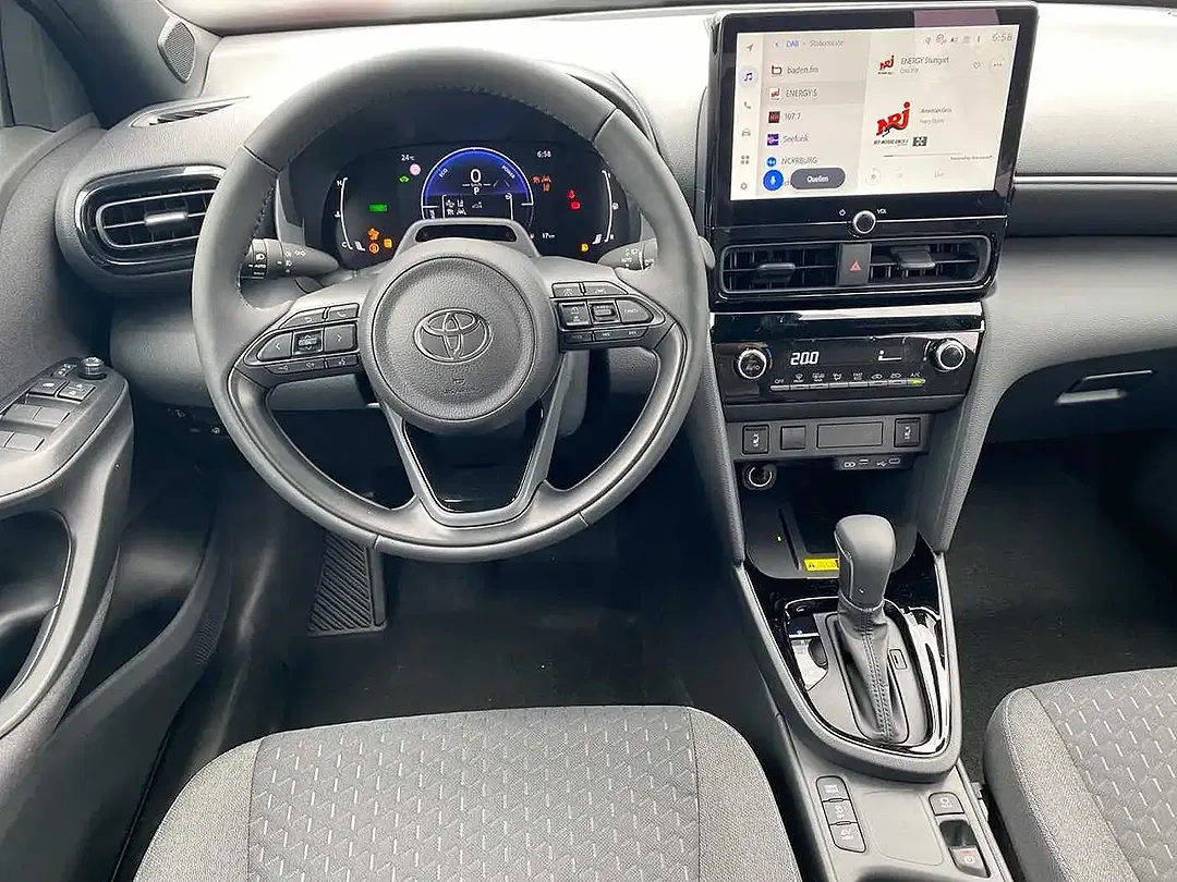 Toyota Yaris Cross - Thumbnail 9