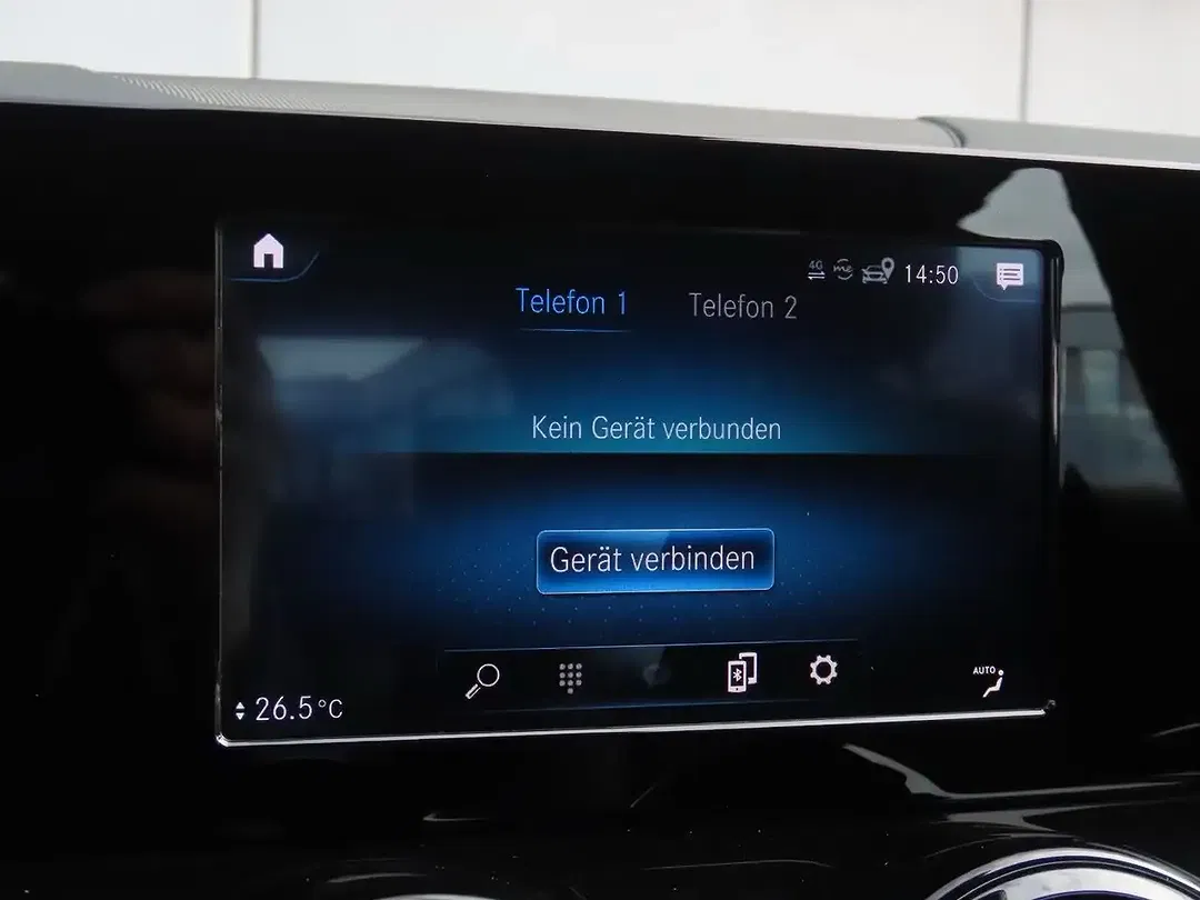 Mercedes-Benz GLA 180 - foto 8