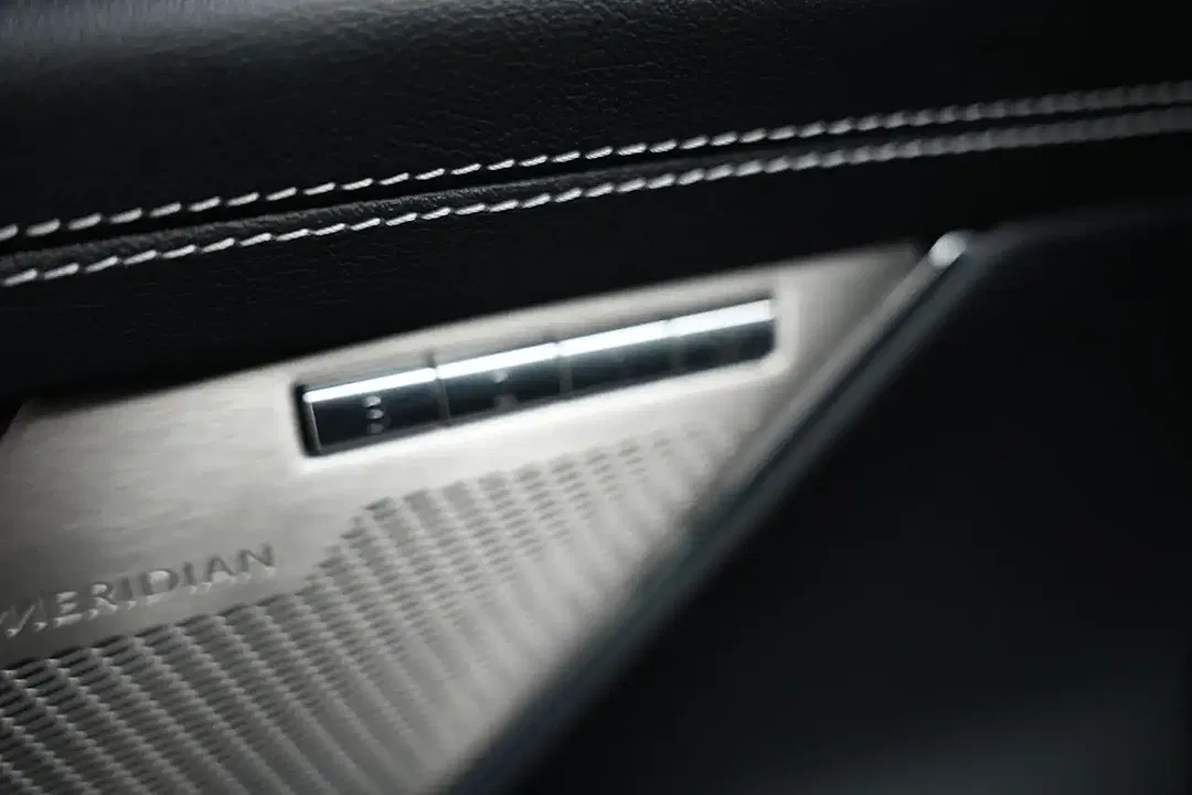Jaguar XF - Thumbnail 14