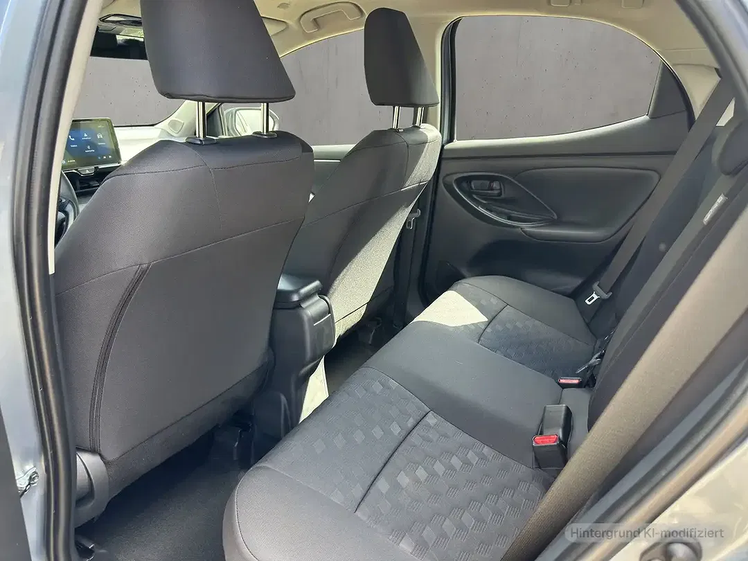Mazda 2 - Thumbnail 11